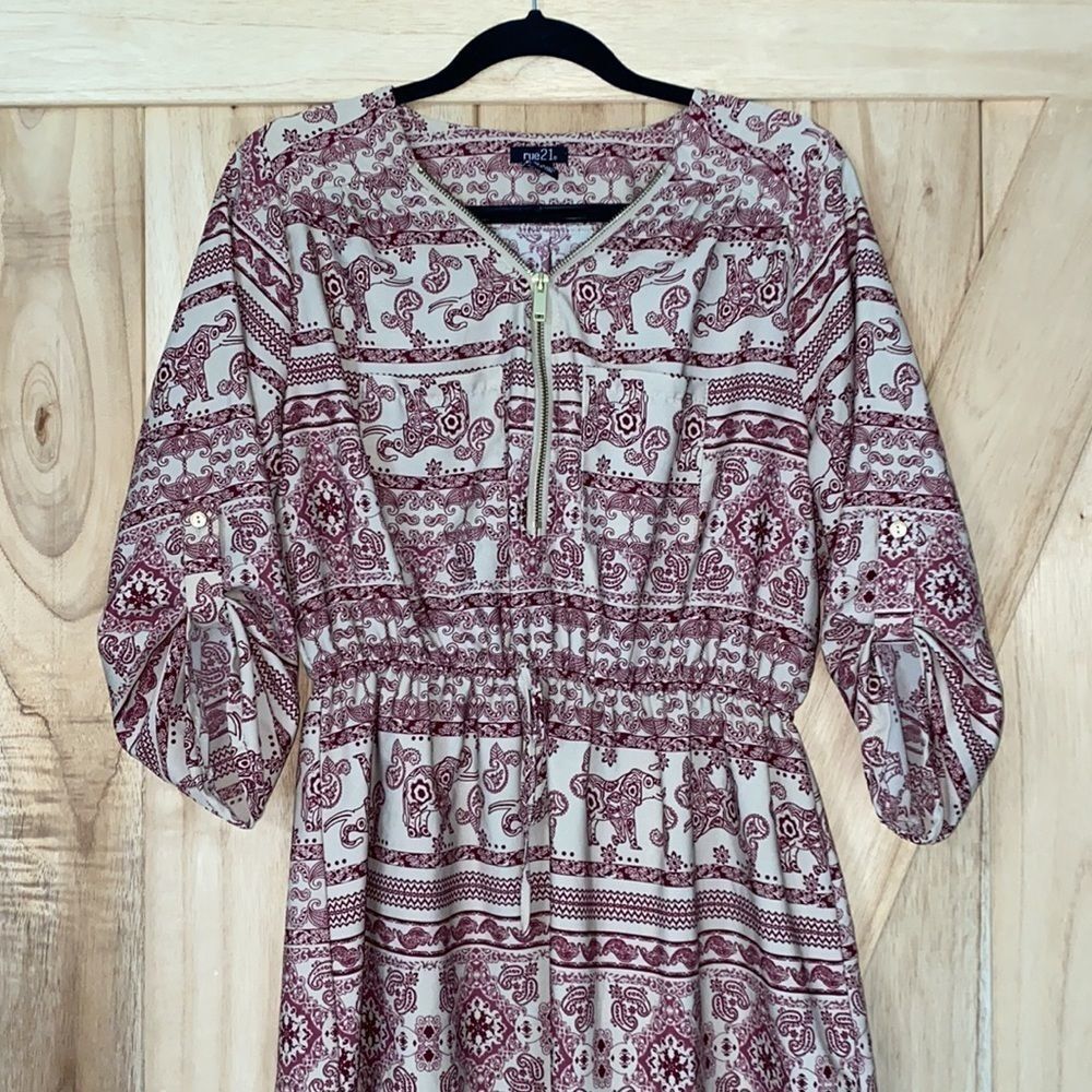 Rue 21 • Elephant Print • Large - Picture 3 of 5